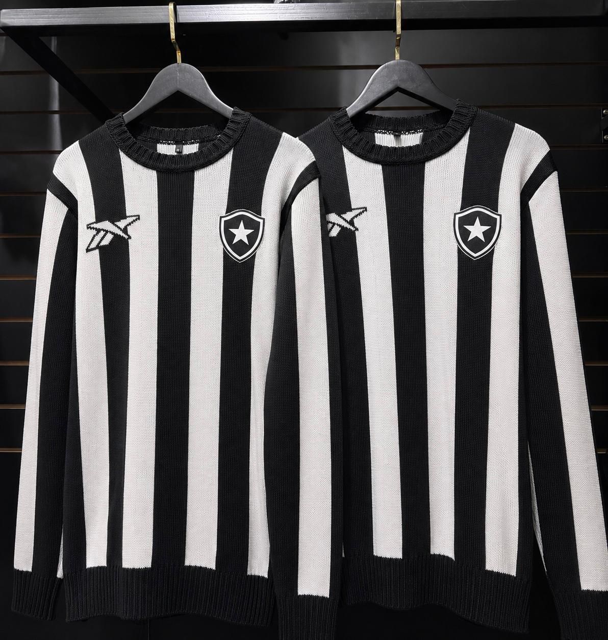 Suéter listrado preto e branco do Botafogo